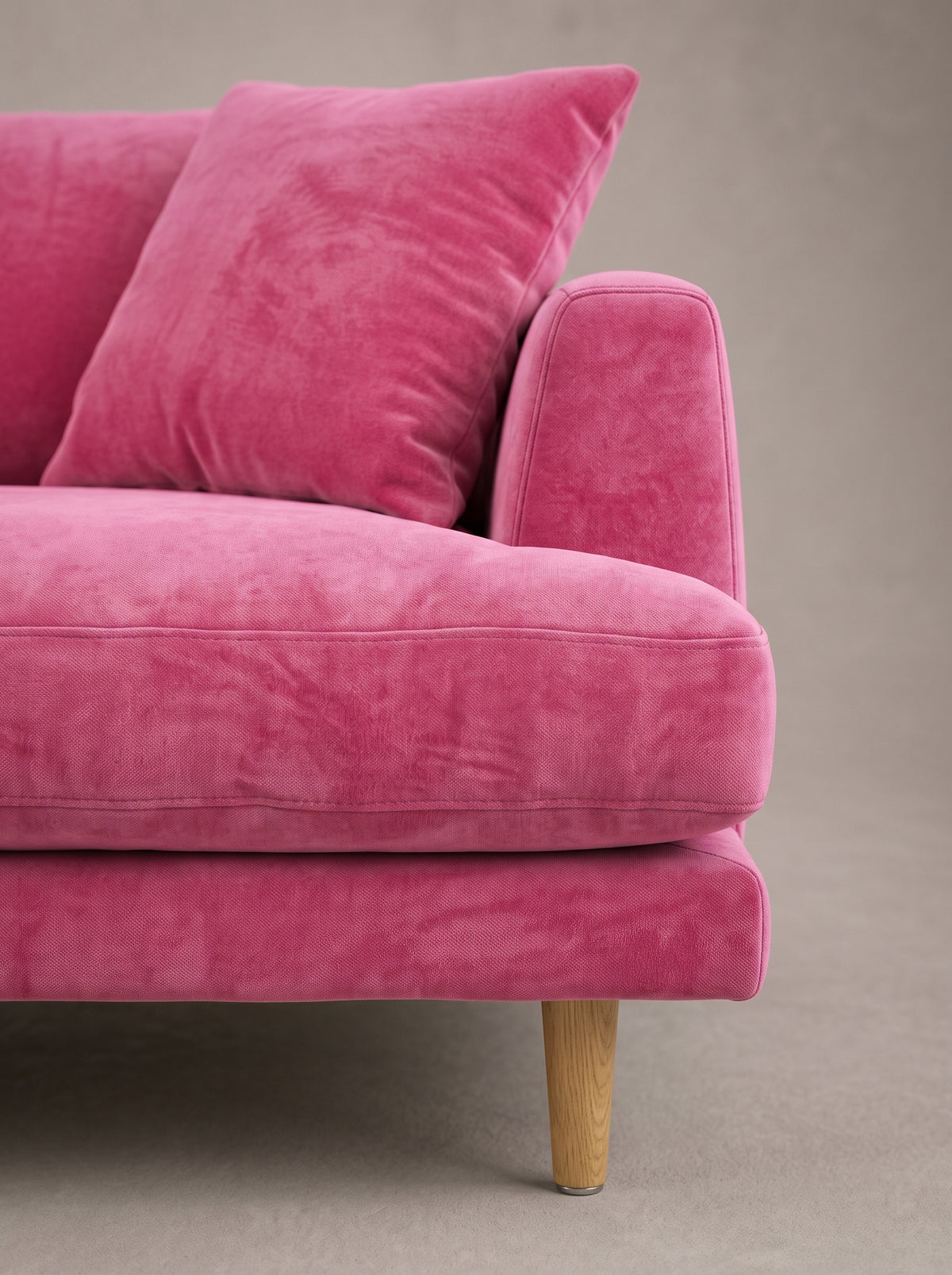 Meadow Chaise Lounge - Barbie Pink